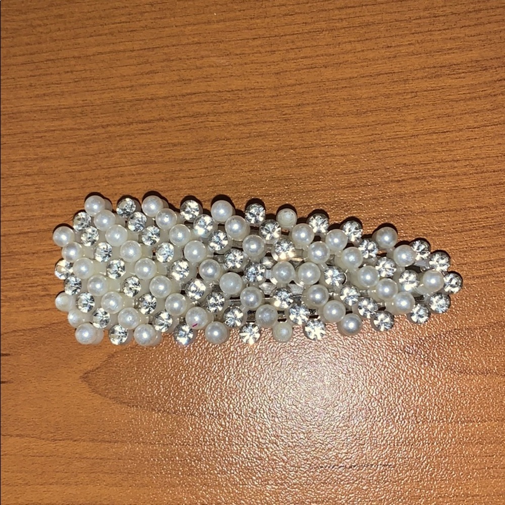 Pearl and diamond hair pin